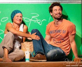 Wenn Rosenblaetter fallen